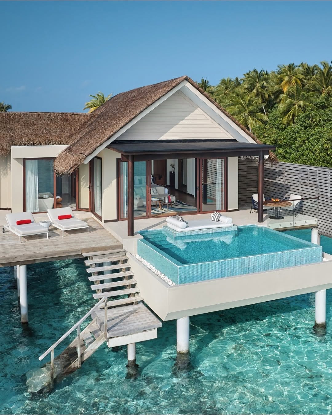 Maldives Exclusive, Nirolhu Magu, Maldives
